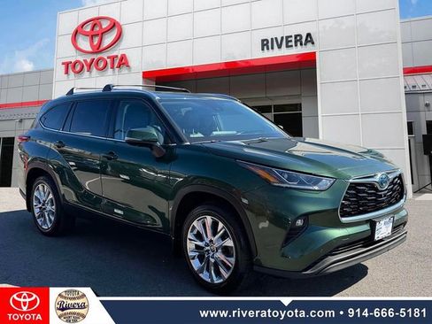 Used 2023 Toyota Highlander Limited image 2