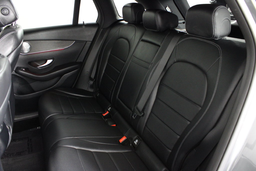 Used 2020 Mercedes-Benz GLC 300 image 21