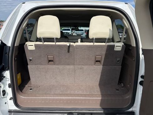 Used 2019 Lexus GX 460 Premium w/ Premium Package AWD/4WD image 29