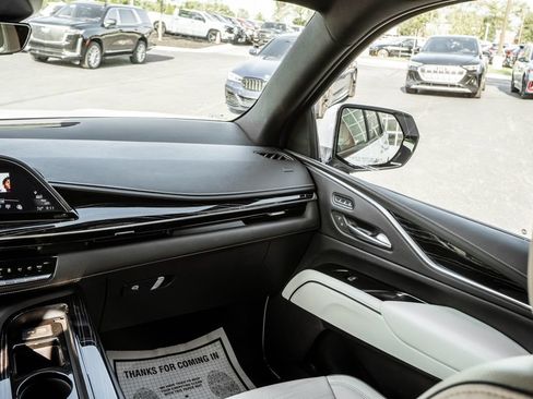 Used 2022 Cadillac Escalade Sport w/ Touring Package AWD/4WD image 15