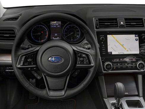 Used 2018 Subaru Outback 3.6R Touring w/ Popular Package #3 AWD/4WD image 4