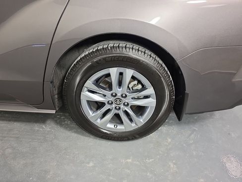 Certified 2024 Toyota Sienna XLE w/ XLE Plus Package FWD image 30
