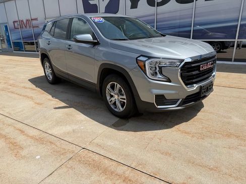 Used 2024 GMC Terrain SLE AWD/4WD image 2