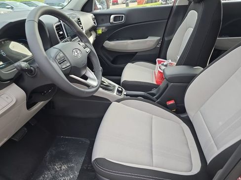 New 2026 Hyundai Venue SEL FWD image 4