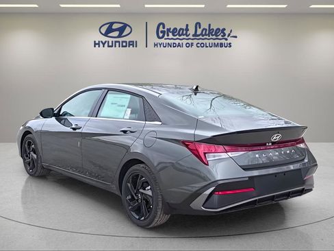 New 2026 Hyundai Elantra SEL Sport Premium FWD image 4
