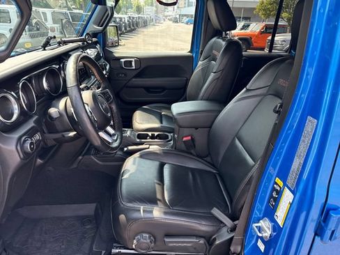 Used 2021 Jeep Wrangler Unlimited Rubicon w/ Trailer Tow Package AWD/4WD image 14