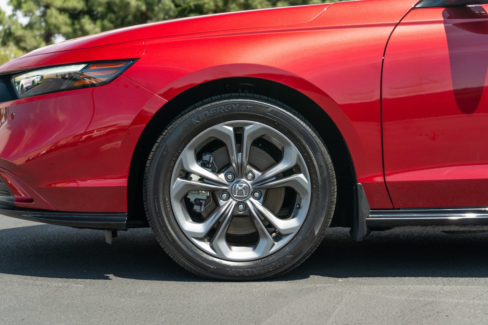 Used 2023 Honda Accord EX-L image 6