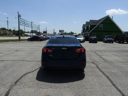 Used 2019 Chevrolet Cruze LT w/ LT Plus Package FWD image 6