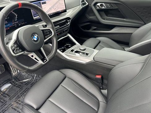 Used 2025 BMW M240i Coupe RWD image 9