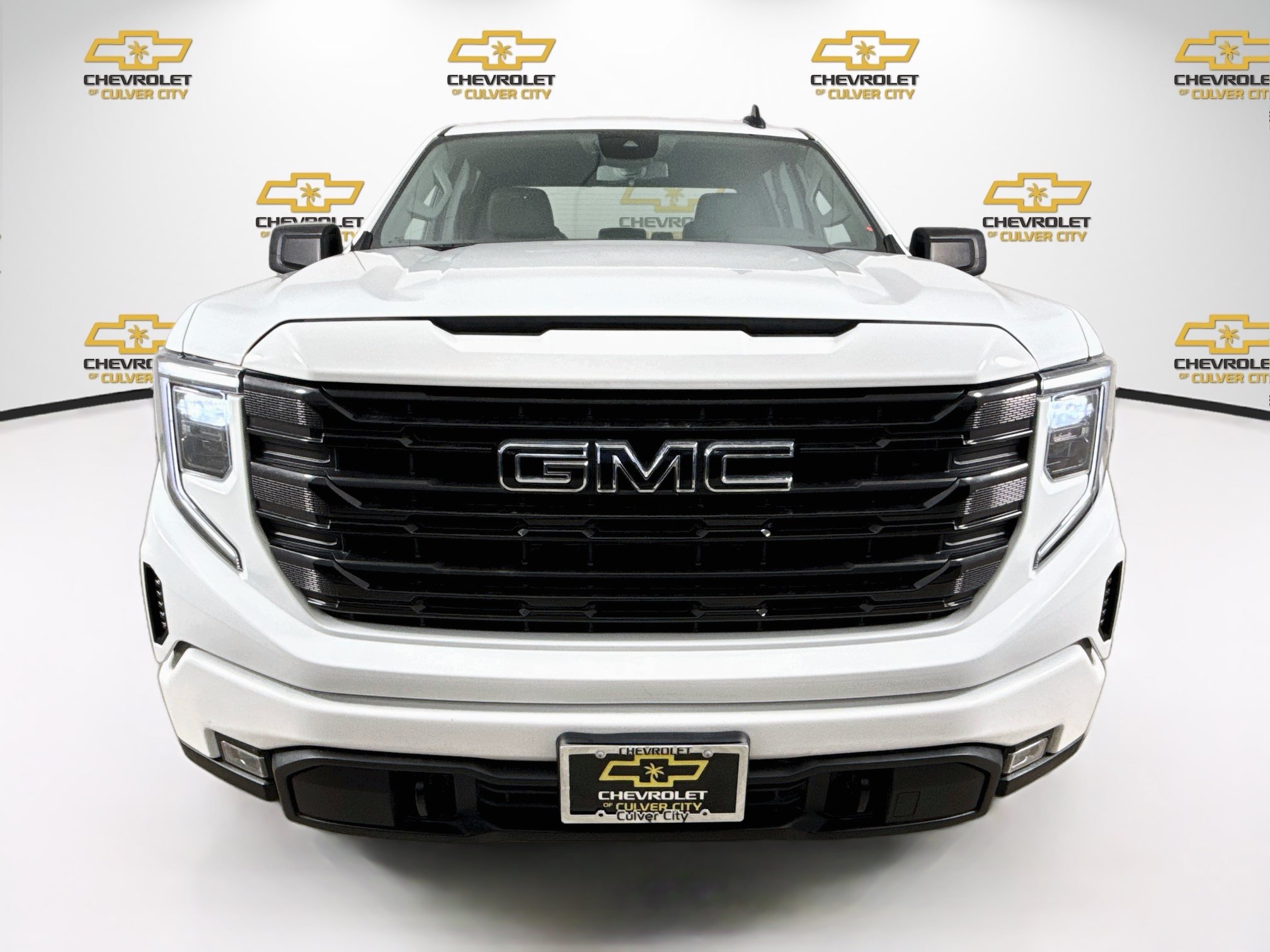 Used 2024 GMC Sierra 1500 Elevation w/ LPO, Elevation Black Package AWD/4WD image 2