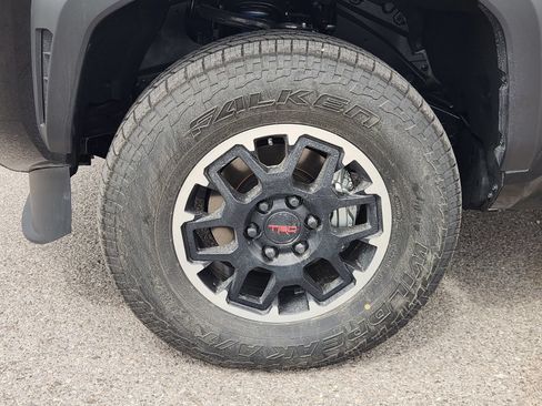 New 2026 Toyota Tacoma TRD Off-Road w/ TRD Off Road Premium Package AWD/4WD image 13