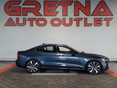 Used 2022 Volvo S60 B5 Momentum