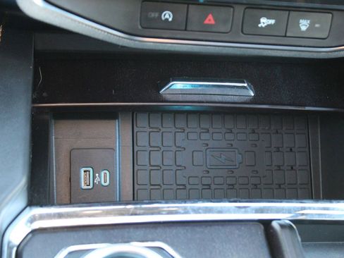 Used 2023 Ford Expedition Platinum image 30