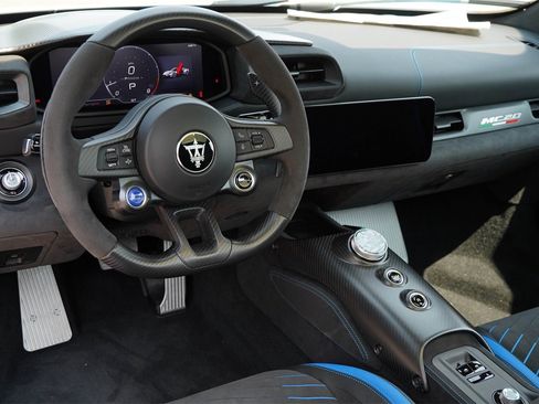 Used 2025 Maserati MC20 Cielo image 11