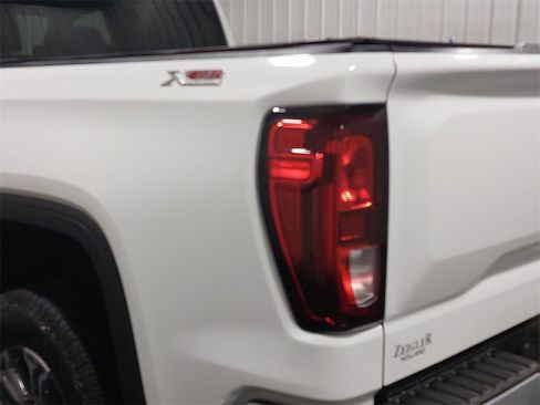 Used 2023 GMC Sierra 1500 SLE image 68
