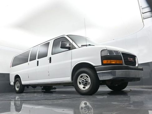 Used 2016 GMC Savana 3500 LT w/ LT Preferred Equipment Group image 17