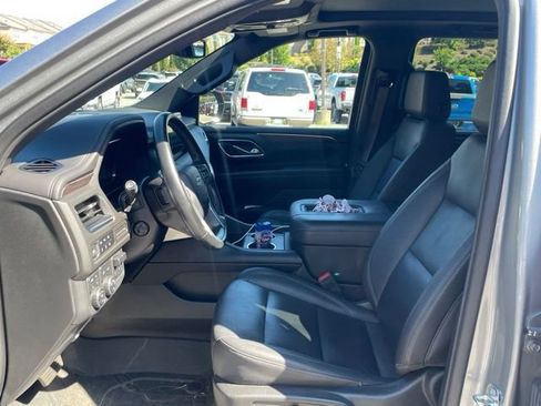 Used 2023 Chevrolet Suburban Z71 w/ Z71 Off-Road Package AWD/4WD image 14