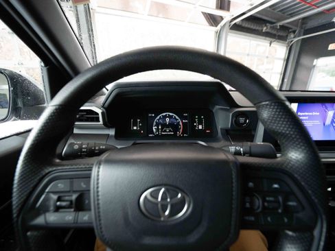 Certified 2024 Toyota Tacoma SR5 image 16