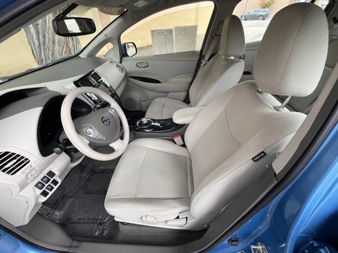 Used 2011 Nissan Leaf SL FWD image 9