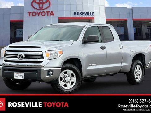 Used 2016 Toyota Tundra SR5 w/ Tow Package RWD image 1