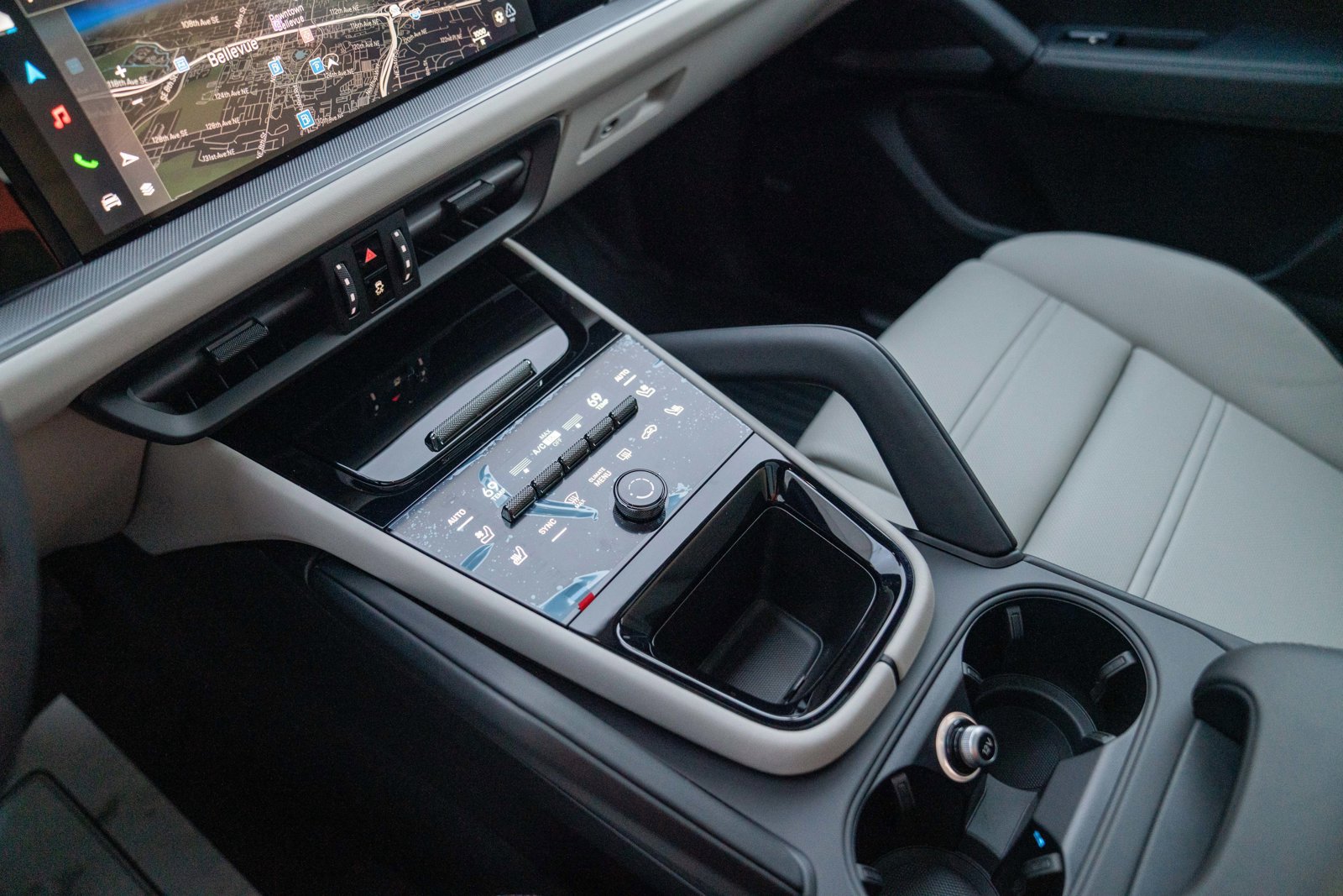 Certified 2026 Porsche Cayenne AWD/4WD image 20