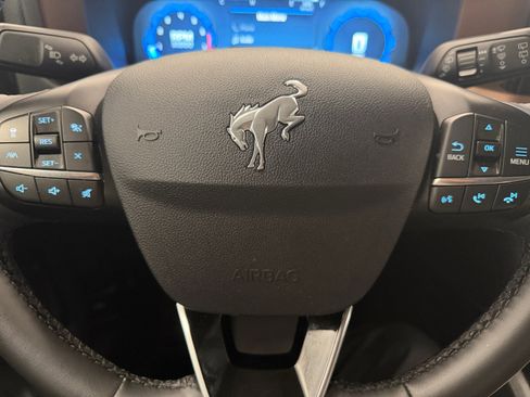 Used 2025 Ford Bronco Sport Outer Banks w/ Outer Banks Tech Package+ AWD/4WD image 18
