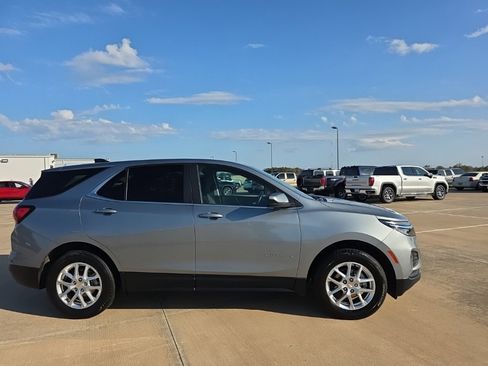 Used 2024 Chevrolet Equinox LT image 6
