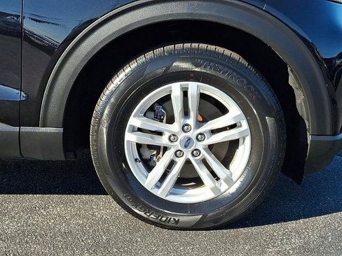 Certified 2023 Ford Explorer XLT AWD/4WD image 8