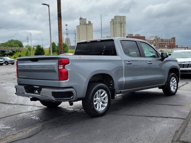 Used 2024 Chevrolet Silverado 1500 LT AWD/4WD image 2