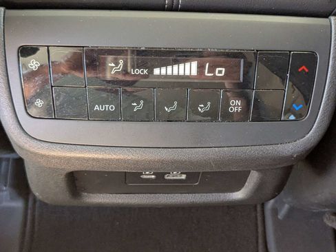 Used 2025 Nissan Pathfinder SV FWD image 16