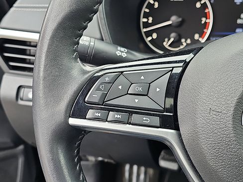 Certified 2022 Nissan Altima 2.5 SV w/ SV Premium Package image 22