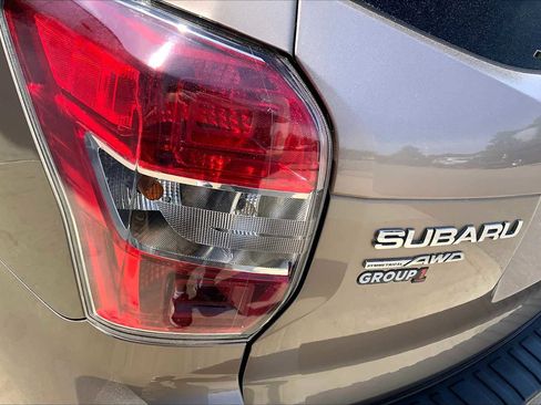 Used 2015 Subaru Forester 2.5i Limited AWD/4WD image 27