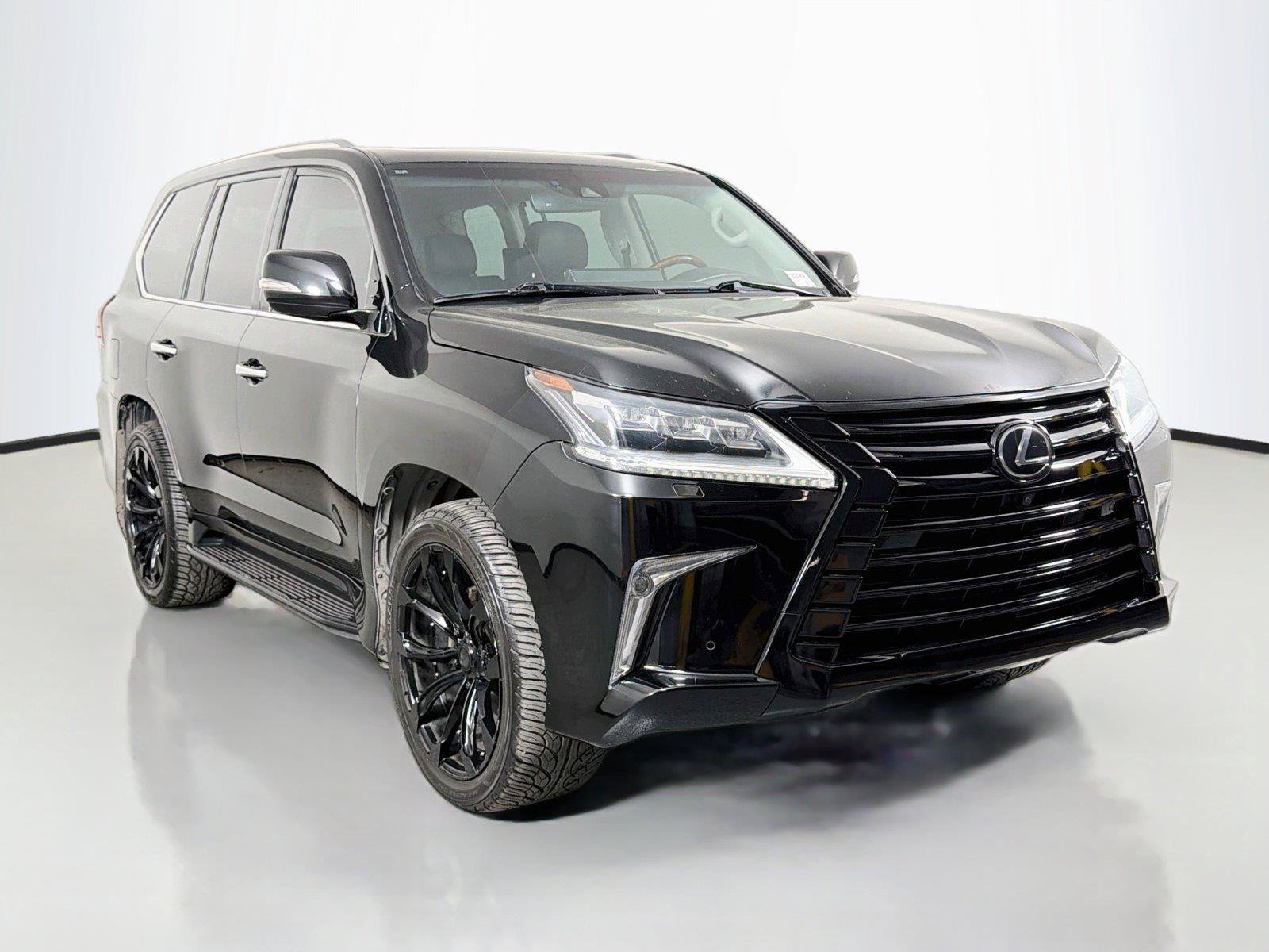 Used 2016 Lexus LX 570 4WD w/ Luxury Package image 3