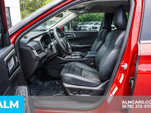 Used 2025 Mitsubishi Outlander SE FWD image 19