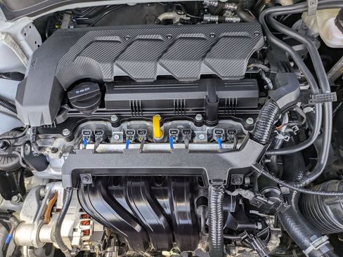 Used 2025 Hyundai Venue SEL FWD image 34