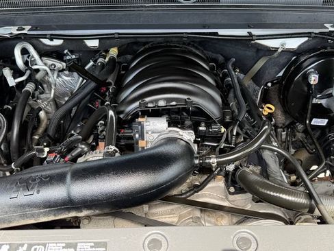 Used 2019 Chevrolet Tahoe Premier AWD/4WD image 19