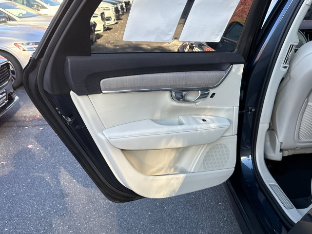 Certified 2025 Volvo V90 B6 Cross Country Plus AWD/4WD image 20
