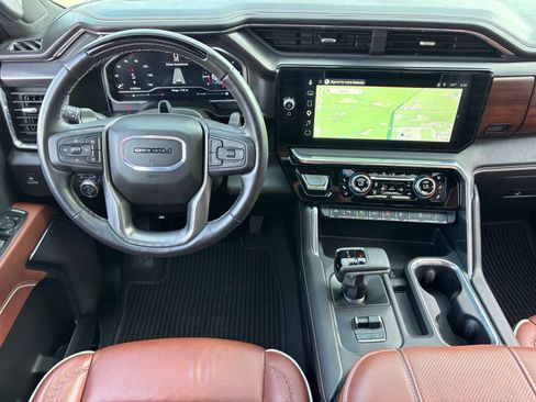 Used 2025 GMC Sierra 1500 Denali Ultimate AWD/4WD image 17