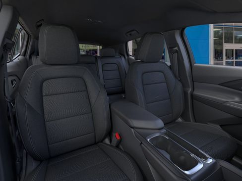 New 2026 Chevrolet Equinox EV LT image 16