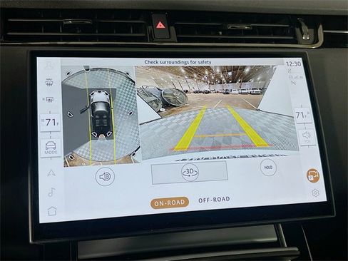 Used 2025 Land Rover Range Rover Evoque S image 17