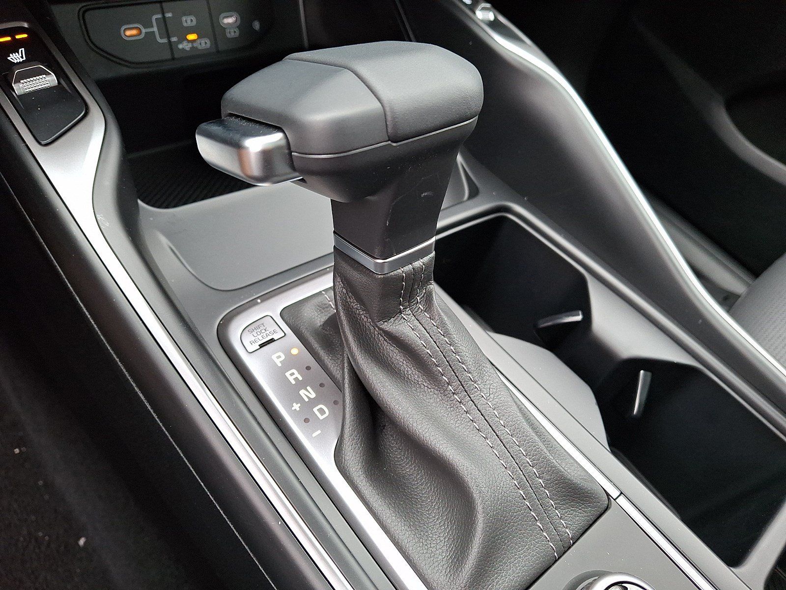 New 2026 Kia Sorento S FWD image 9