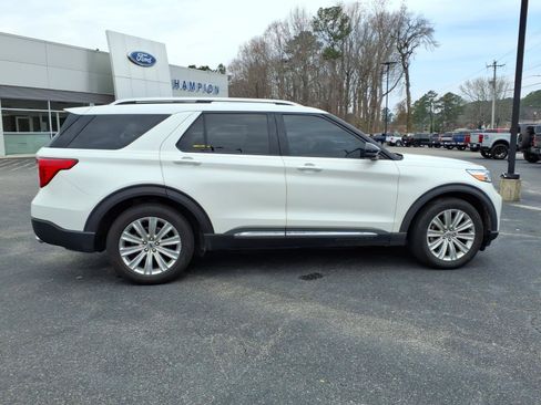 Used 2020 Ford Explorer Limited image 29