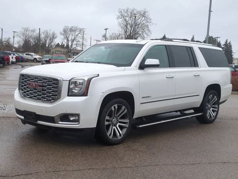 Used 2019 GMC Yukon XL Denali w/ Denali Ultimate Package image 4