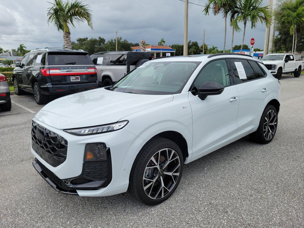 Certified 2026 Audi Q3 quattro 2.0T AWD/4WD image 2
