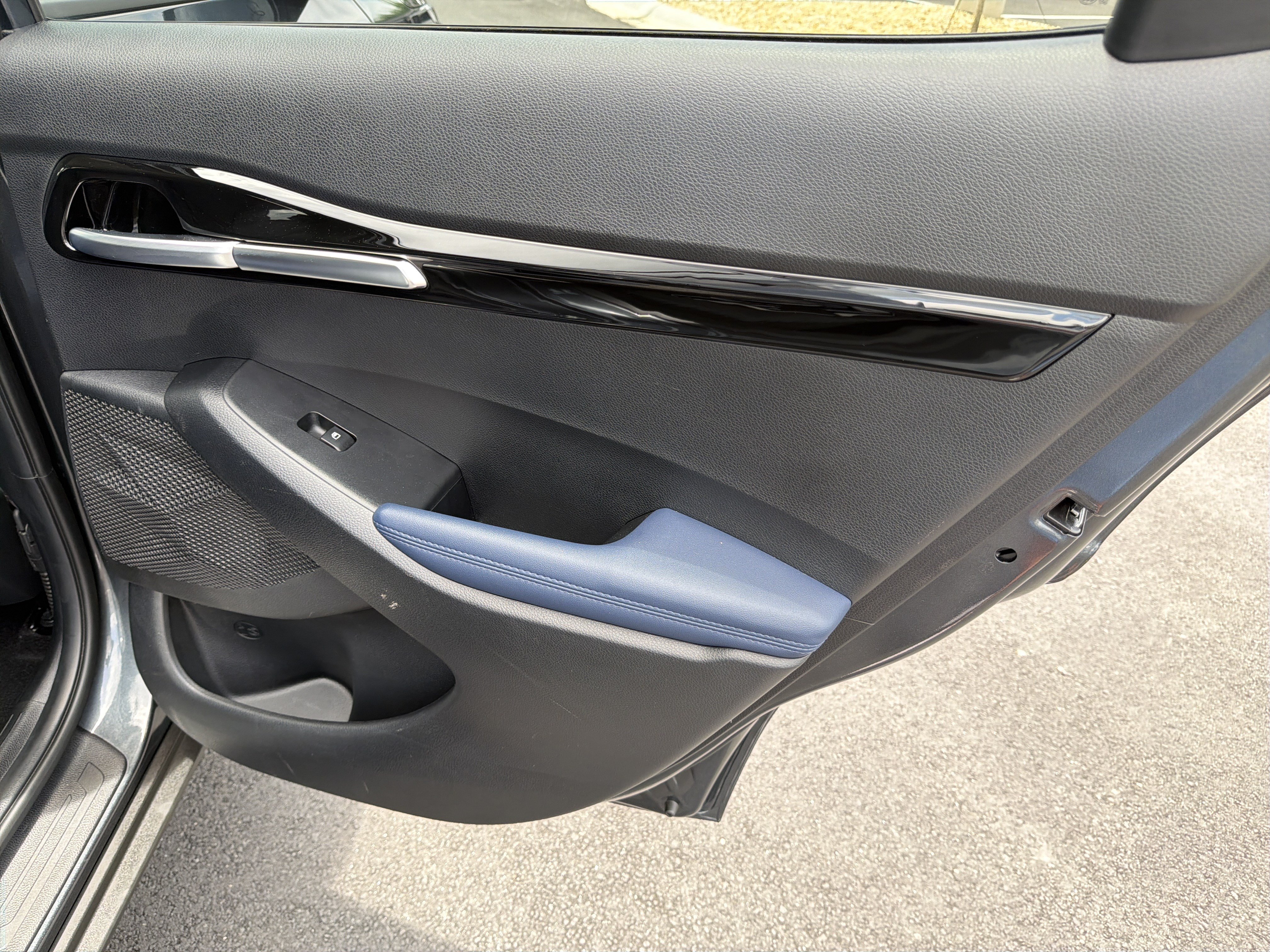 Certified 2025 Kia Seltos S FWD image 16