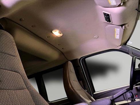 Used 2023 Chevrolet Express 3500 LS image 25