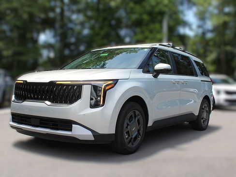 New 2026 Kia Carnival EX FWD image 3