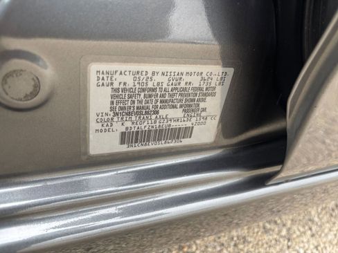 Used 2025 Nissan Versa SV FWD image 27