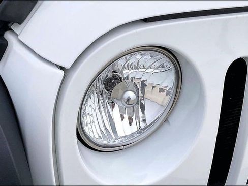 Used 2013 Jeep Wrangler Sport image 34