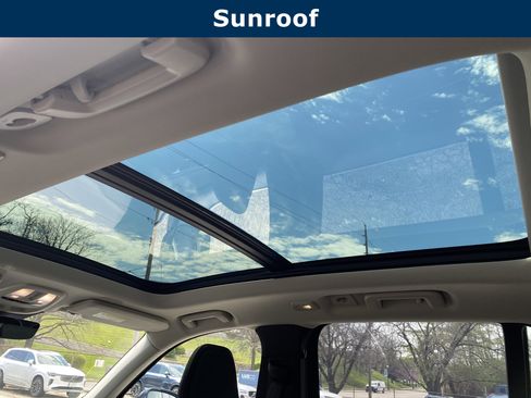 New 2026 Volvo XC90 T8 Plus w/ Protection Package Premier AWD/4WD image 18